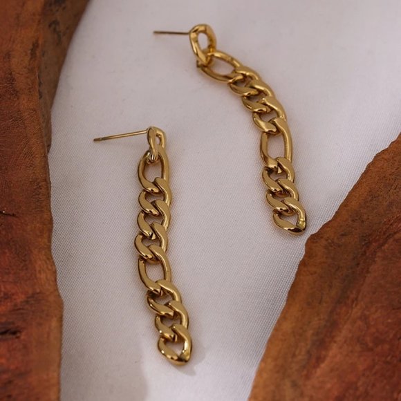 Jewelry - NEW 18K Gold Plated Link Chain Drop Earrings